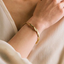 Josie Herringbone Bracelet Lover's Tempo